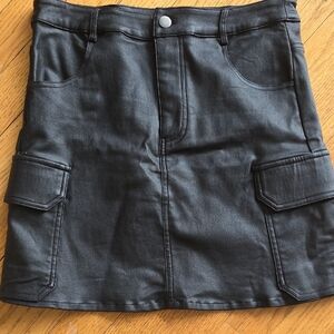 Sadie & Sage Black Mini Skirt